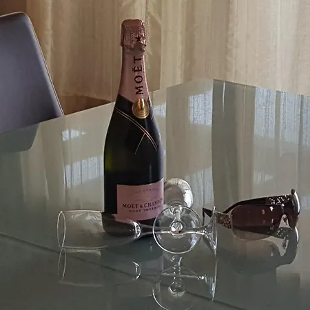 Beautiful, Spacious Villa, Heated Pool, Sleeps Eight, With Quality Furnishings Villa