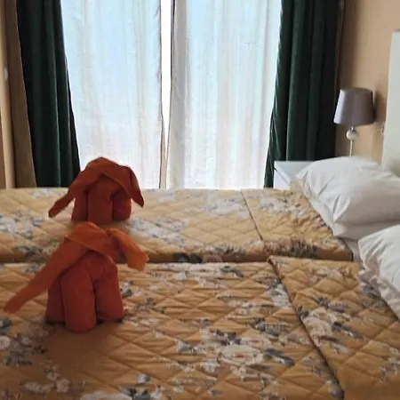 Beautiful, Spacious Villa, Heated Pool, Sleeps Eight, With Quality Furnishings Villa Caleta De Fuste