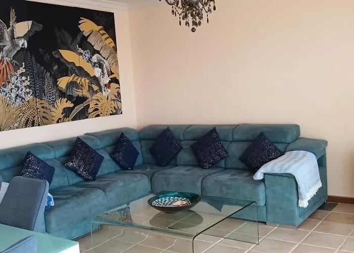 Beautiful, Spacious Villa, Heated Pool, Sleeps Eight, With Quality Furnishings *