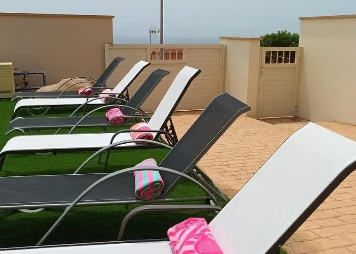 Beautiful, Spacious Villa, Heated Pool, Sleeps Eight, With Quality Furnishings